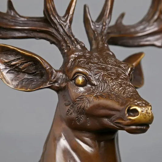 Sculpture Buste de Cerf Cuivrée
